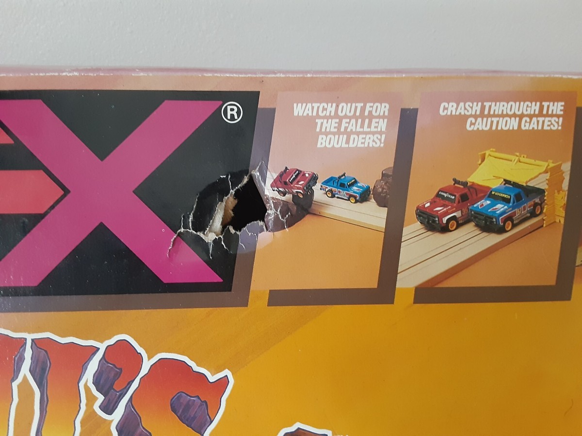 オーロラ　エンチャンテッド Vintage 1989 Aurora AFX Devil's Ditch Race Track No Cars In
