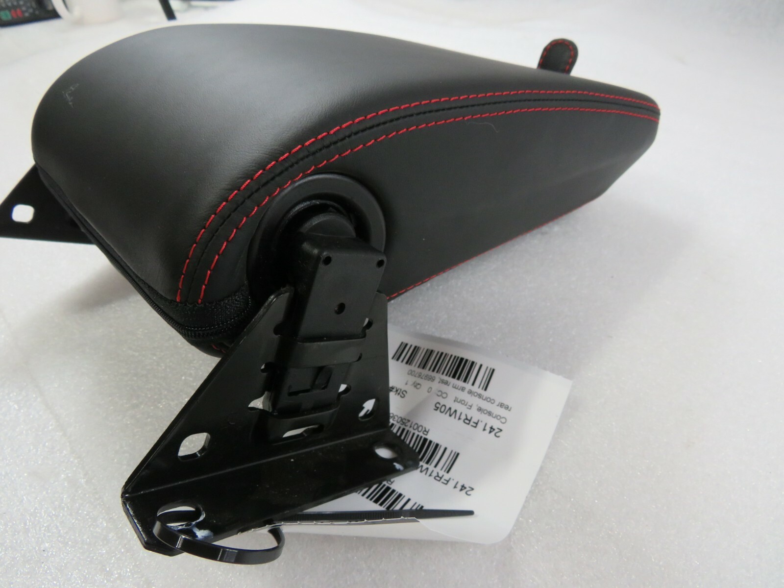 Ferrari 612 Scaglietti, Rear Console Arm Rest, Used, P/N 66976700