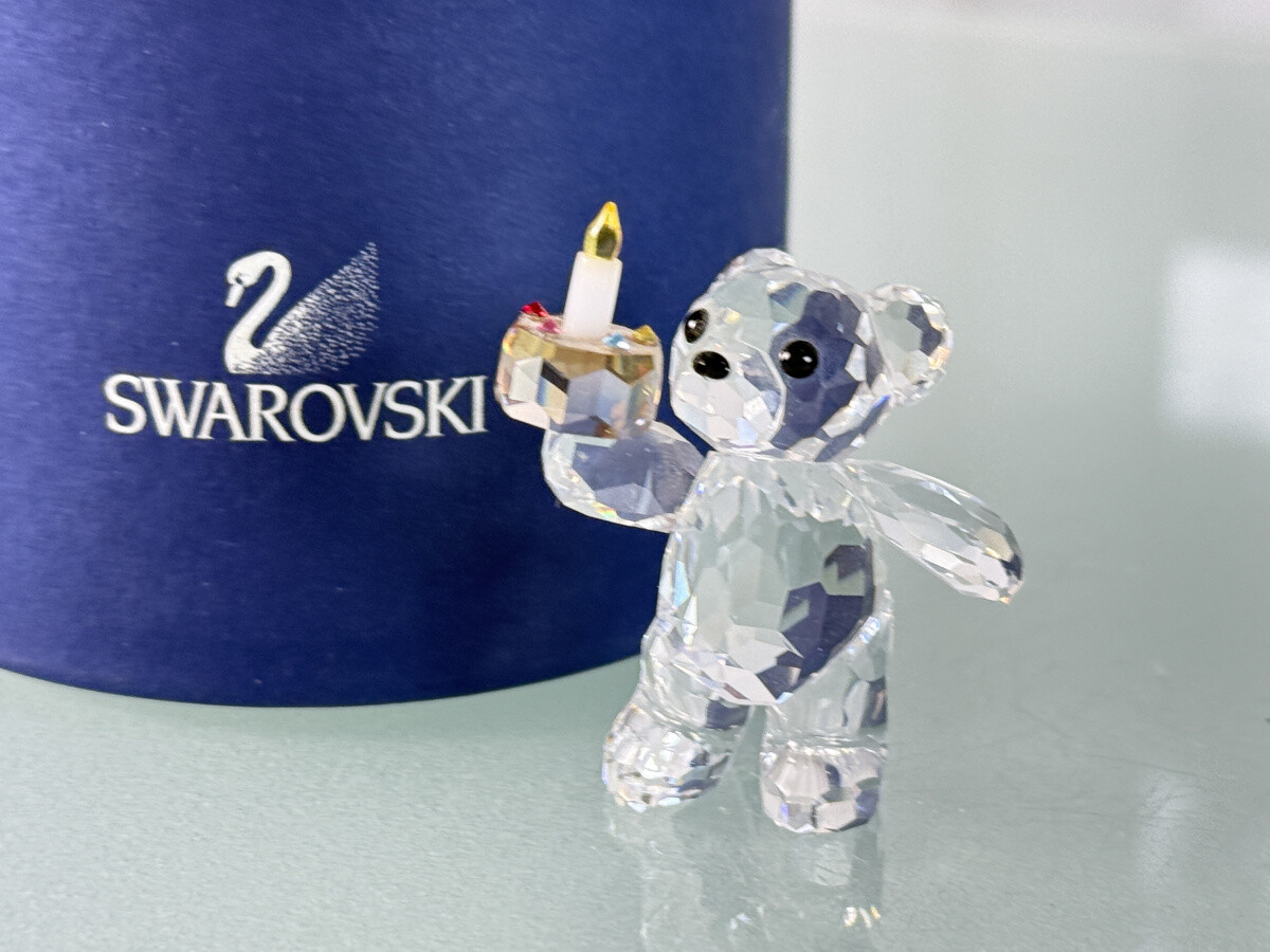 SWAROVSKI『Kris Bear-A Gift for You』 Swarovski Figurine 905791 Birthday Kris Bear 4.7cm. Includes tin