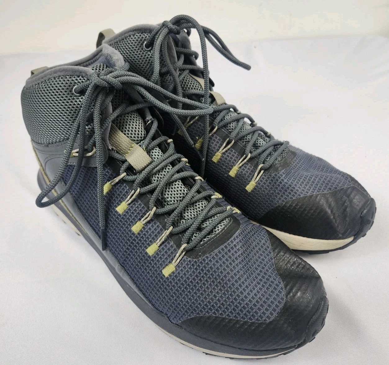 Columbia Mens Size 13 Mid Hiking Boots Lace Up Gray
Opens in a new window or tab