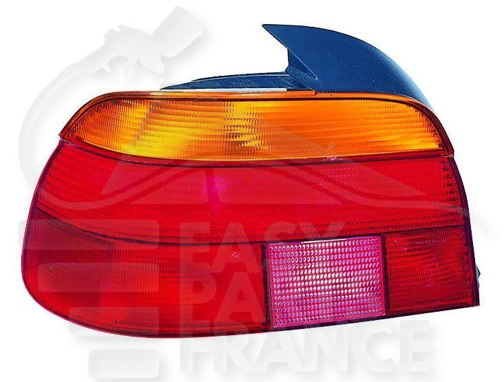 Feu arrière-gauche or BMW E39 pour remplacer un phare cassé sur berline 4 portes