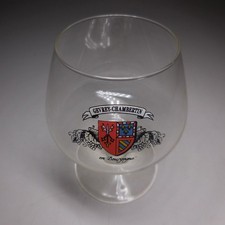 N25.211 Gevrey-Chambertin Bourgogne France Coat of Arms Patch Glass Crystal Shot