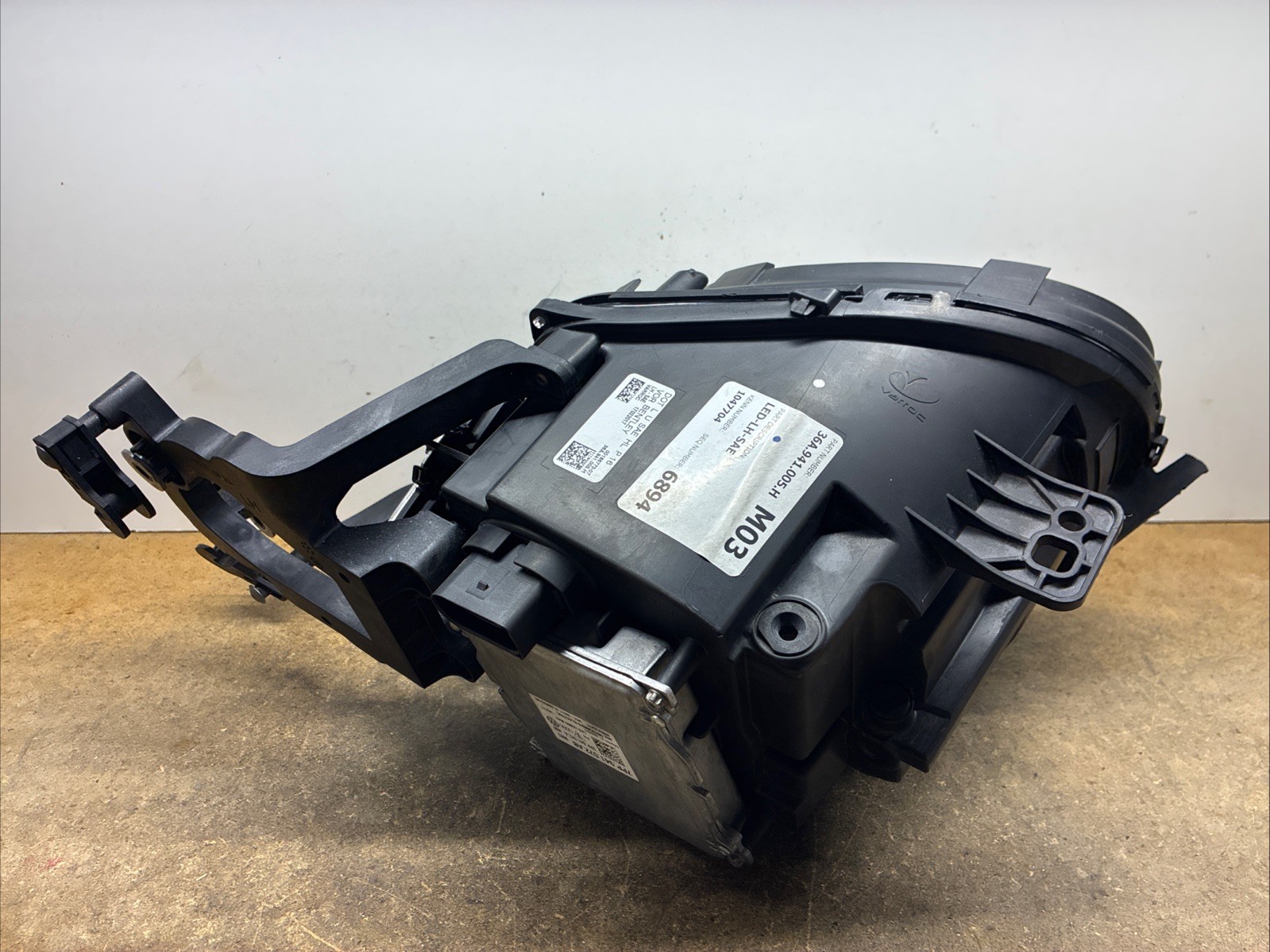 2017 2020 Bentley Bentayga Left LH Side  Headlight Used OEM 36A.941.005.H