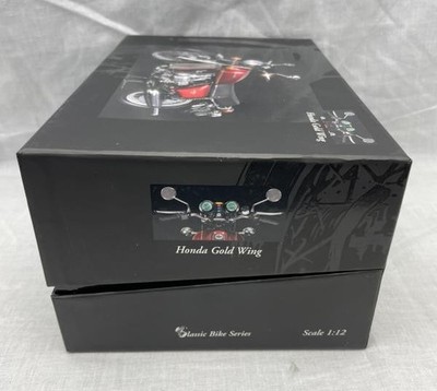 オートバイ・バイク MINICHAMPS Honda Gold Wing 1975 MINICHAMPS 1/12 Honda Goldwing 1975 Red Metallic Diecast Model