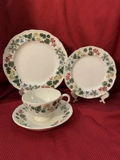 Wedgwood RICHMOND 4 Pc Place Setting Etruria&Barlaston Salad/Bread Pl Cup Saucer