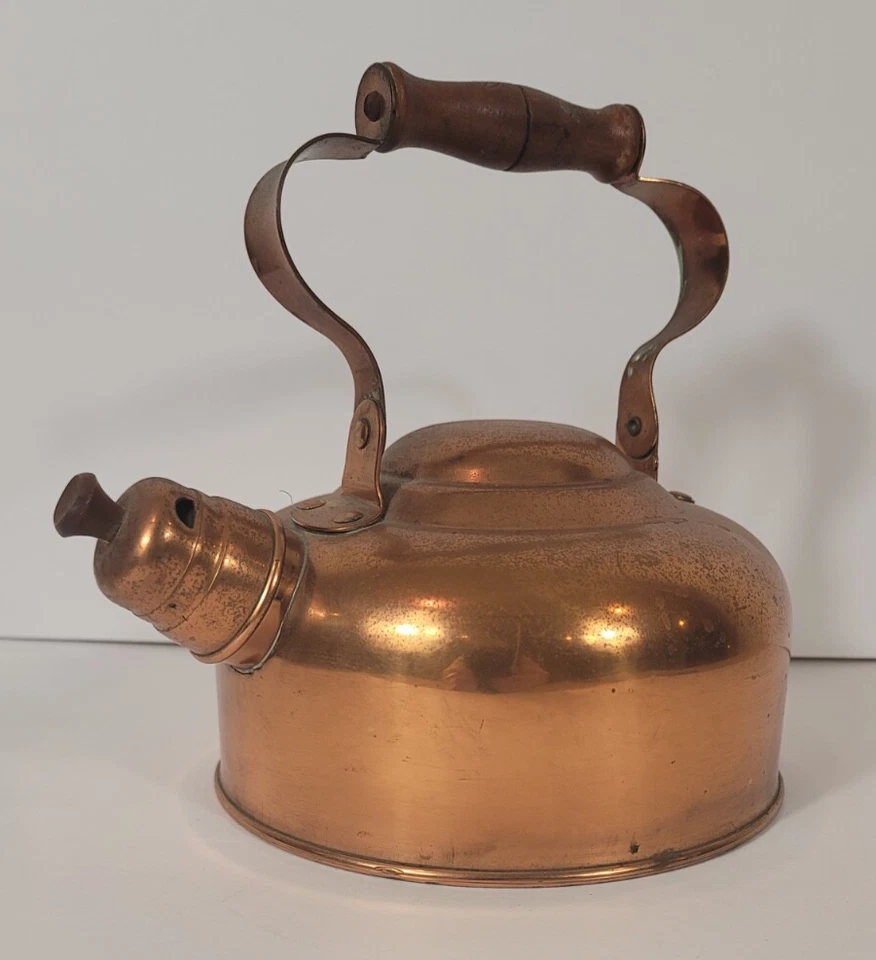 Tetera de cobre con mango de madera para tetera de ODI Portugal Foto 2 de 4