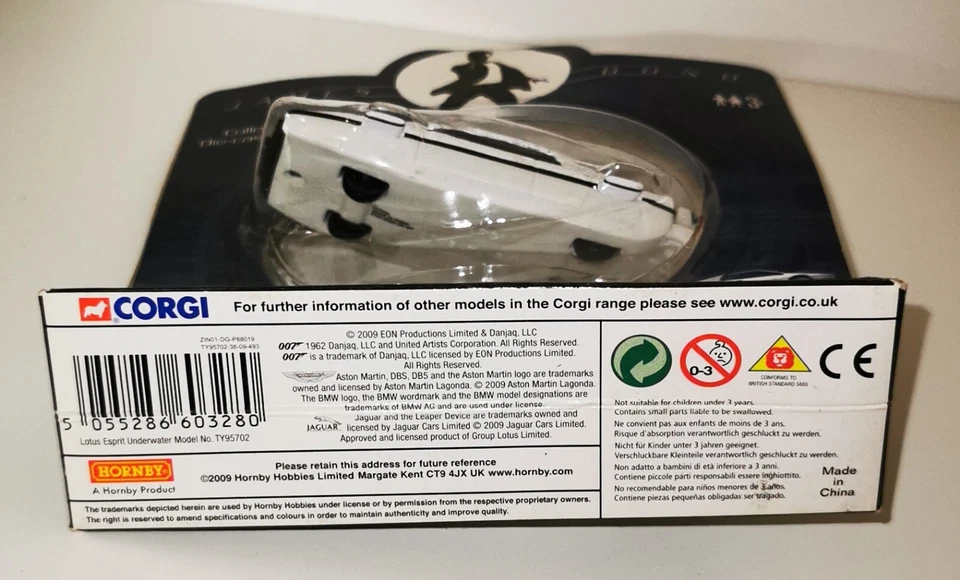 Voiture Lotus Esprit JAMES BOND 007 die cast Corgi 2009 NEUVE - Photo 3/4