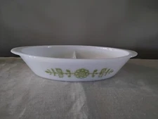 1960's Vintage Green Floral Pattern Divided Casserole Dish J2352