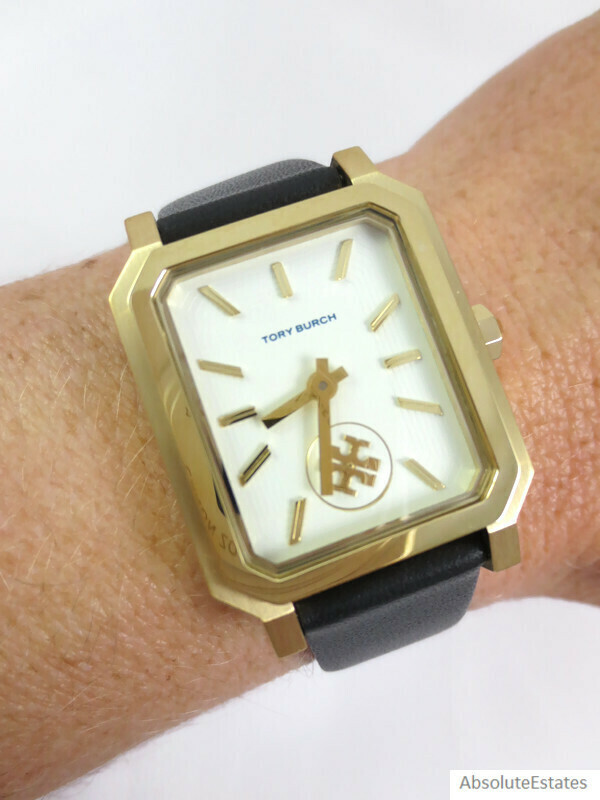Tory Burch 腕時計 ゴールド　文字盤ブラック Kira Watch, Black/Gold-Tone, 22 x 28 MM: Women's Designer