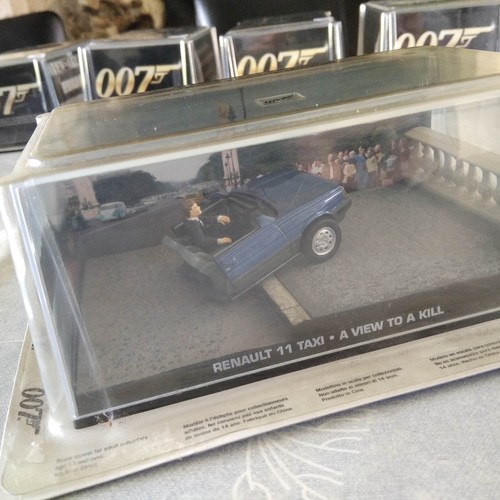 Renault Fuego 1/43 James Bond - Collection Universal Hobbies - Pour Un Kill + Magazine