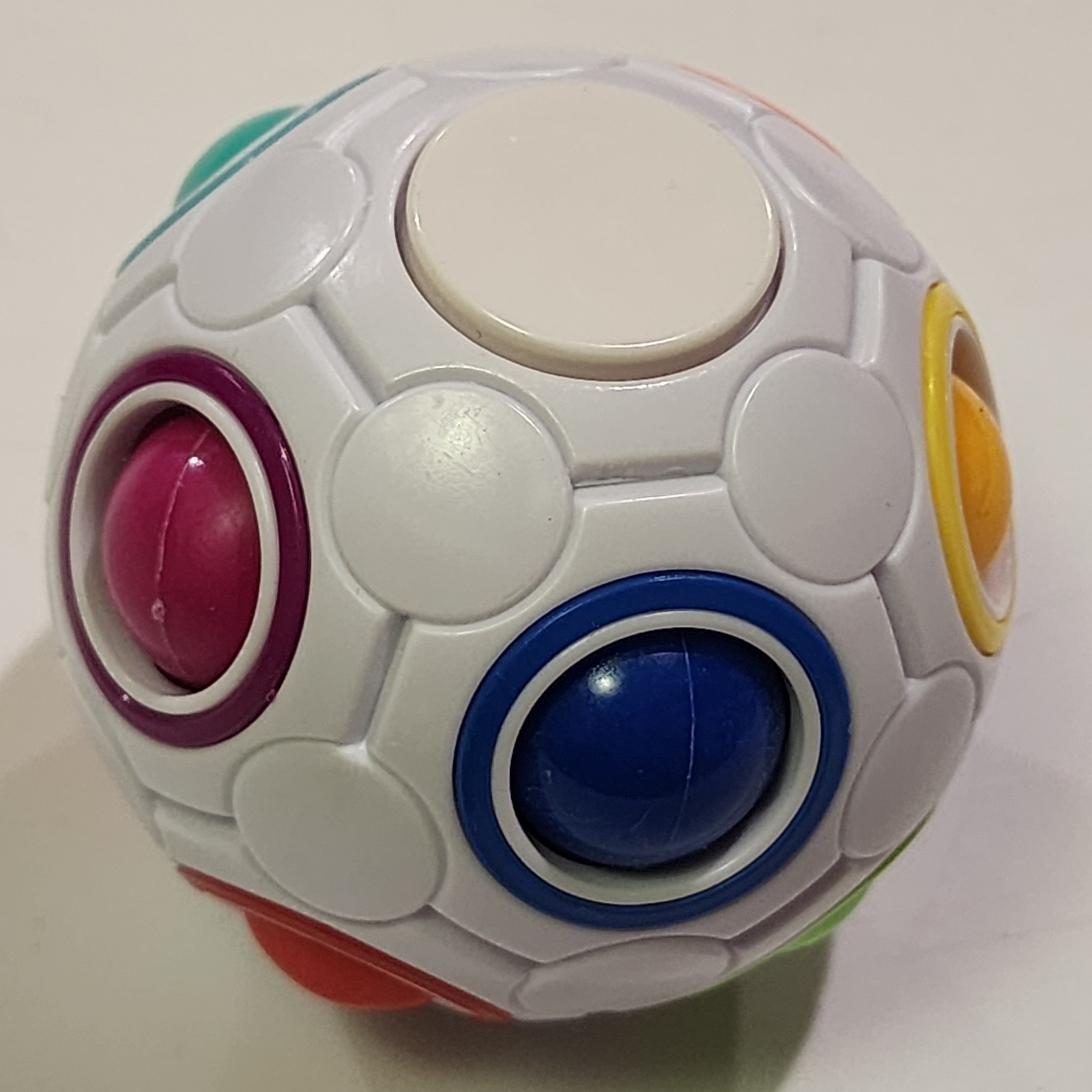 Vdealen Magic Rainbow Puzzle Ball, Fidget Ball Puzzle Brain Teaser Fidget Toy
