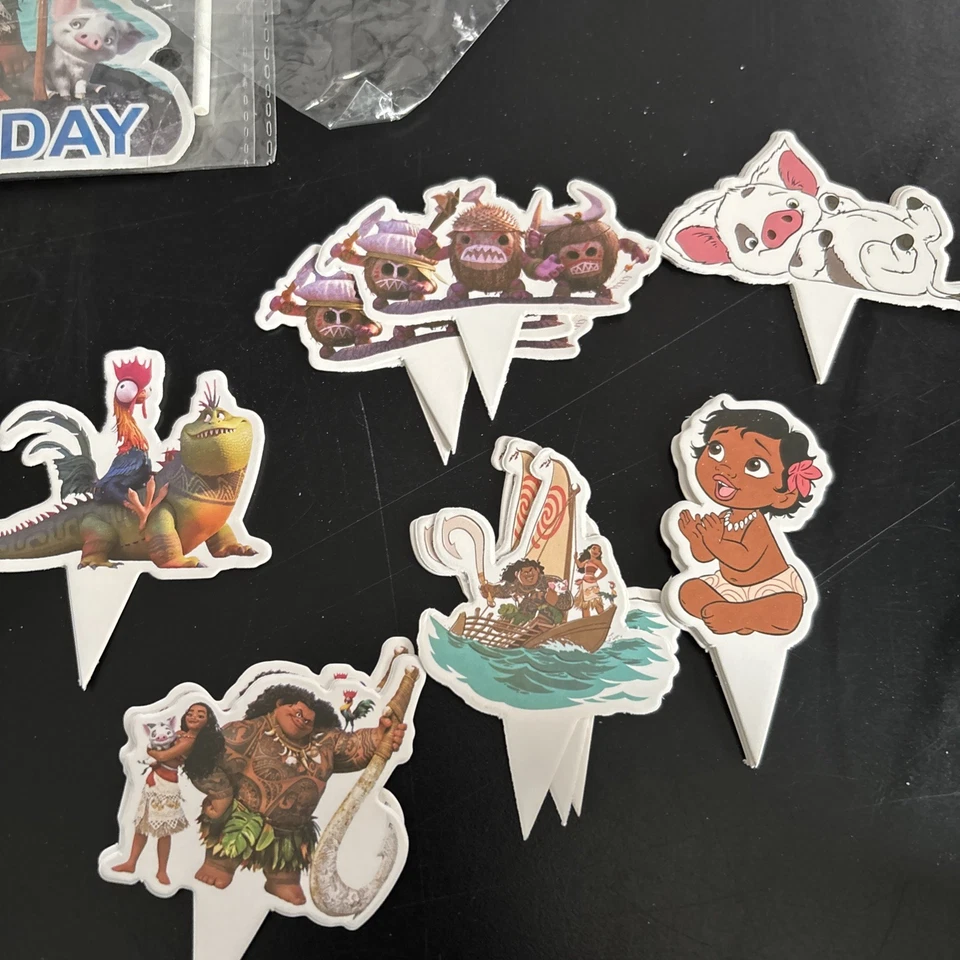 Topper de pastel Moana con adornos para cupcakes Foto 2 de 2