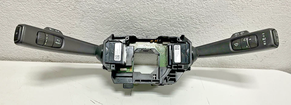 Interruptor de seta coluna de direção 2017 VOLVO XC60 31343018 31394004 3139400 FABRICANTE DE EQUIPAMENTO ORIGINAL - Imagem 2 de 4