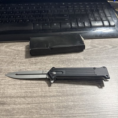 Plain Edge Pocket Knife, 440 Steel One Handed Manual New In Box