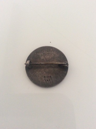 1952 Solid Silver Enamel Badge Pin Winners Medal ENGLISH LADIES HOCKEY LEAGUE - Picture 2 of 2