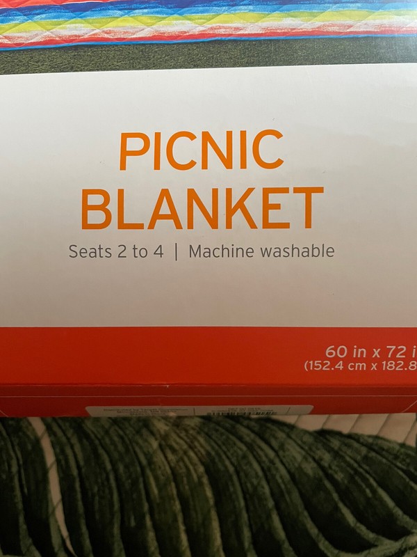 BRAND NEW RAINBOW PICNIC BLANKET
