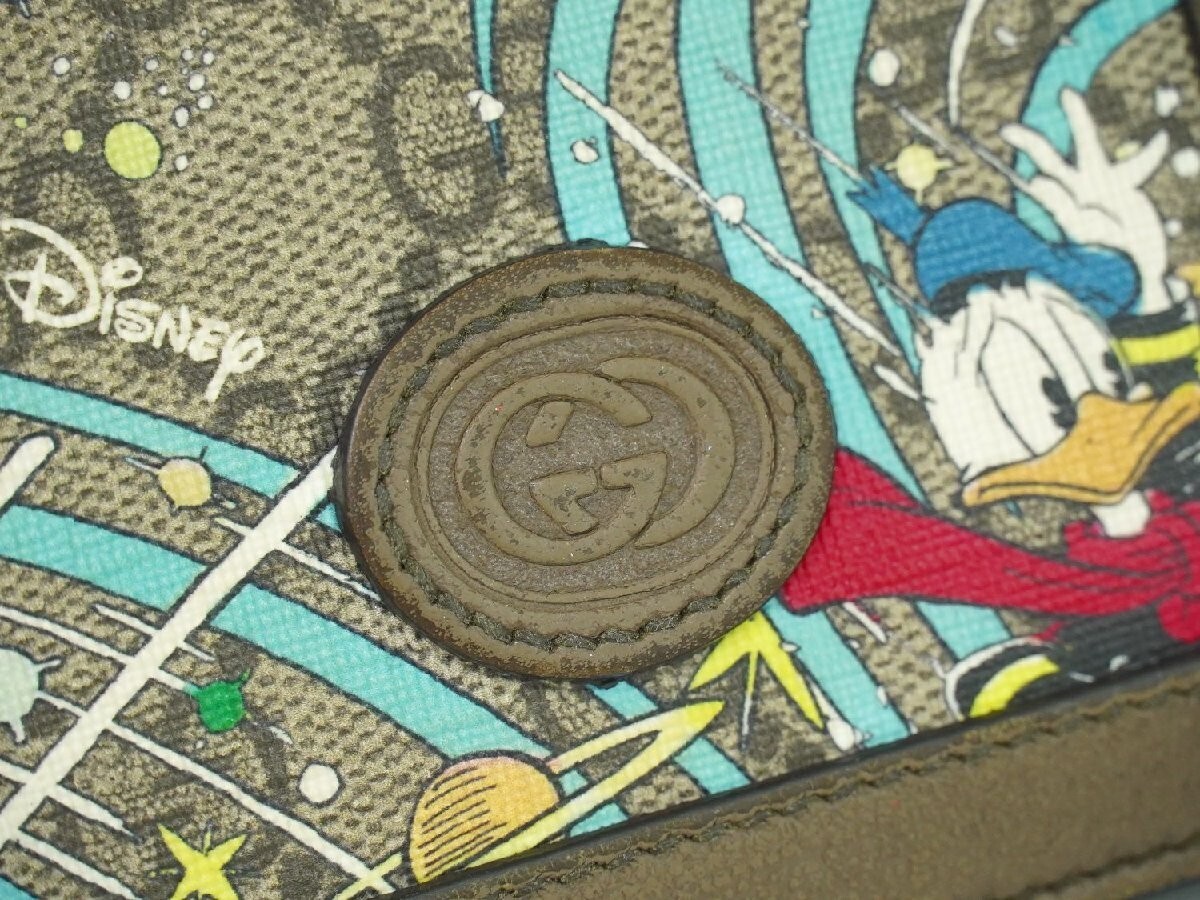 グッチ　ドナルド　財布 GUCCI WALLET DONALD DUCK GUCCI x Disney Donald Duck Collaboration Holder Wallet GG
