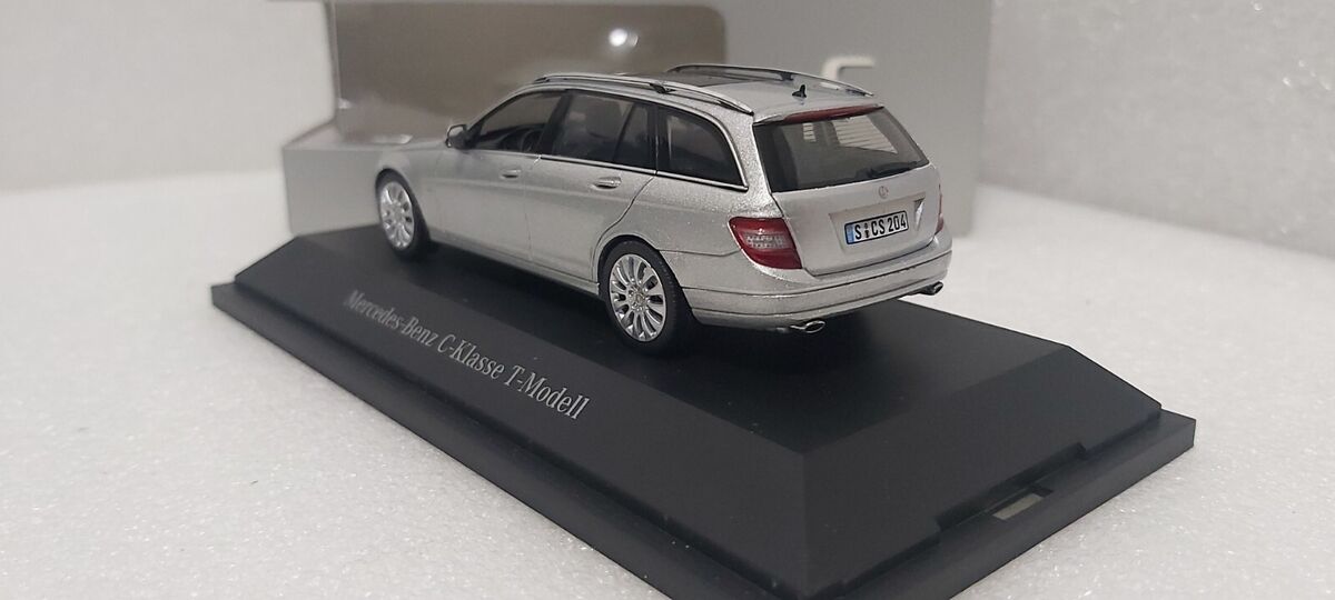 Mercedes-Benz C-Class T-Model SW W204 Silver 1:43 Schuco Mercedes-Benz C-Class T-Model SW W204 Silver 1:43 Schuco