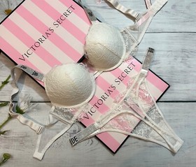 Victoria&rsquo;s Secret VS Shine Strap Lace Push-Up Bra "Bride" Thong Set White