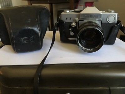 Petri FT ll Slr Camera & Petri 1:8 55 mm lens & Case