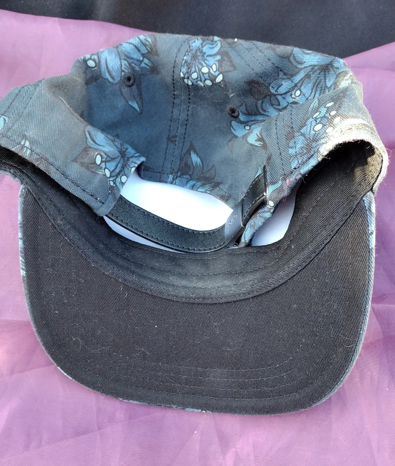 Gorra de béisbol azul Coach con flores Foto 4 de 4