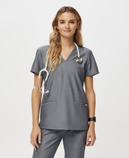 FIGS Casma Scrub Top Women s L Graphite Gray 3 Pocket V Neck FW1100 PO2453 EUC