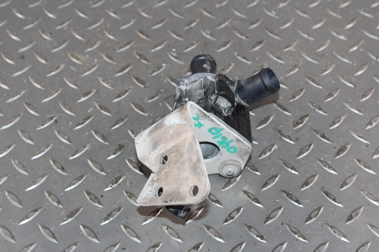 19-23 Continental 6.0L Twin Turbo Motor Engine Auxiliary Aux Water Pump Factory