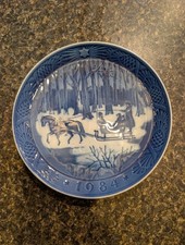 1984 Royal Copenhagen Christmas Plate "Jingle Bells" BJÆLDEKLANG Denmark Kai L.