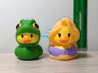 *FREE SHIP* 2.5'' RAPUNZEL + PASCAL Disney Classic Cartoon Duckalooz