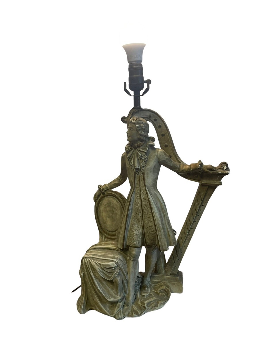 VINTAGE 1958 UNIVERSAL STATUARY CORP CHICAGO CHALK LAMP MAN WITH