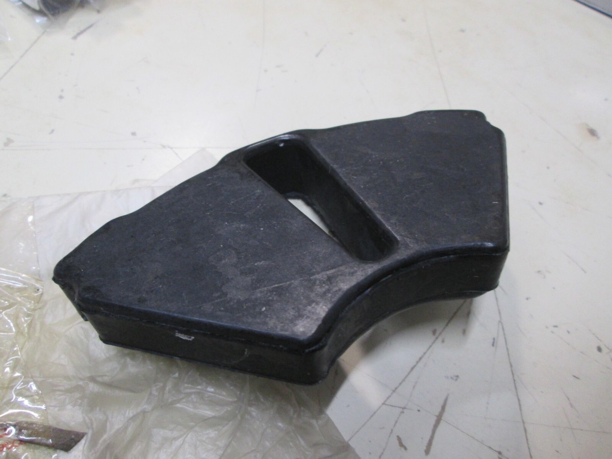 YAMAHA OEM - REAR WHEEL DAMPER CUSH DRIVE RUBBER - RD250? 4L0