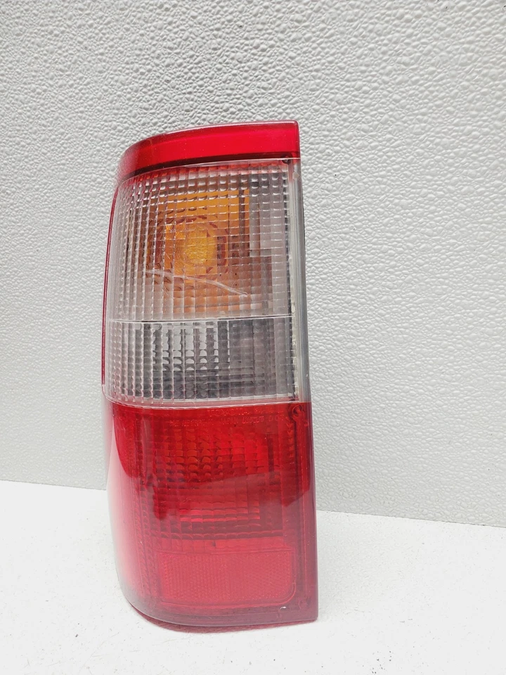 1993 - 1998 1994 1995 1996 97 Toyota T100 TAIL LIGHT LAMP Driver Left LH OEM - Image 4 of 4