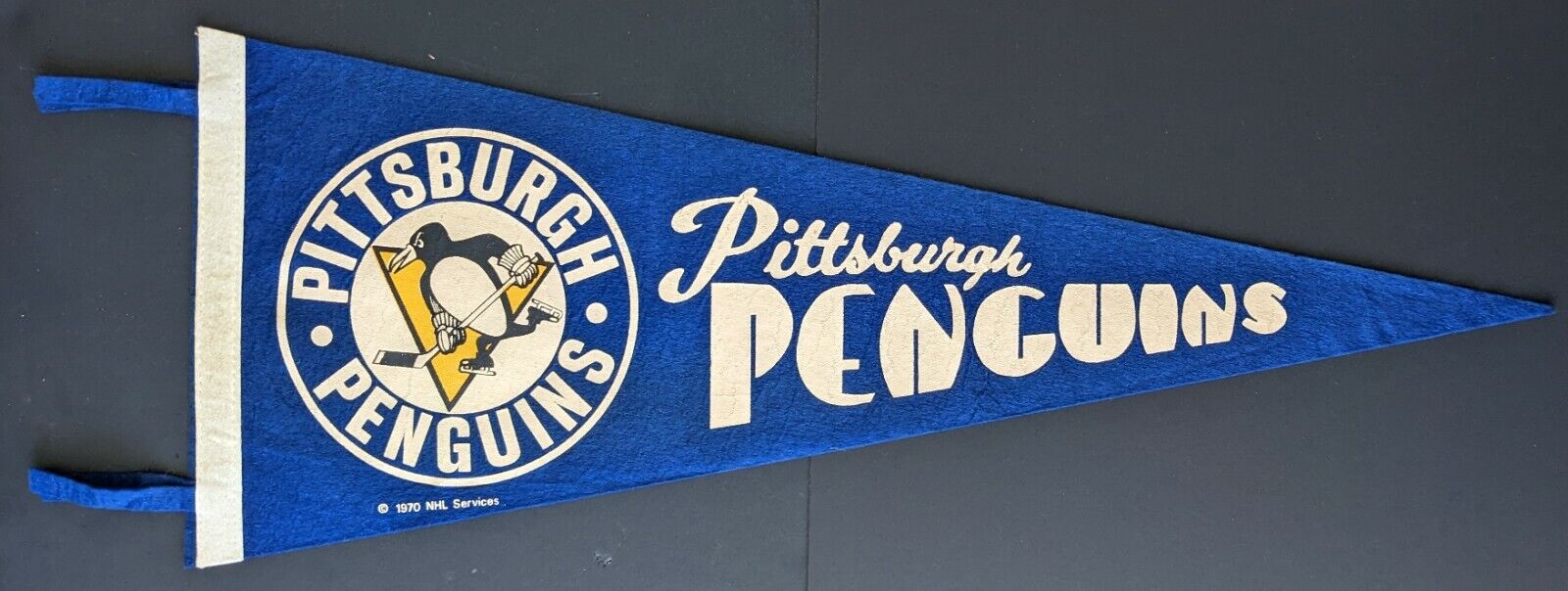 PITTSBURGH PENGUINS VINTAGE 1990'S NHL PENNANT - DEADSTOCK
