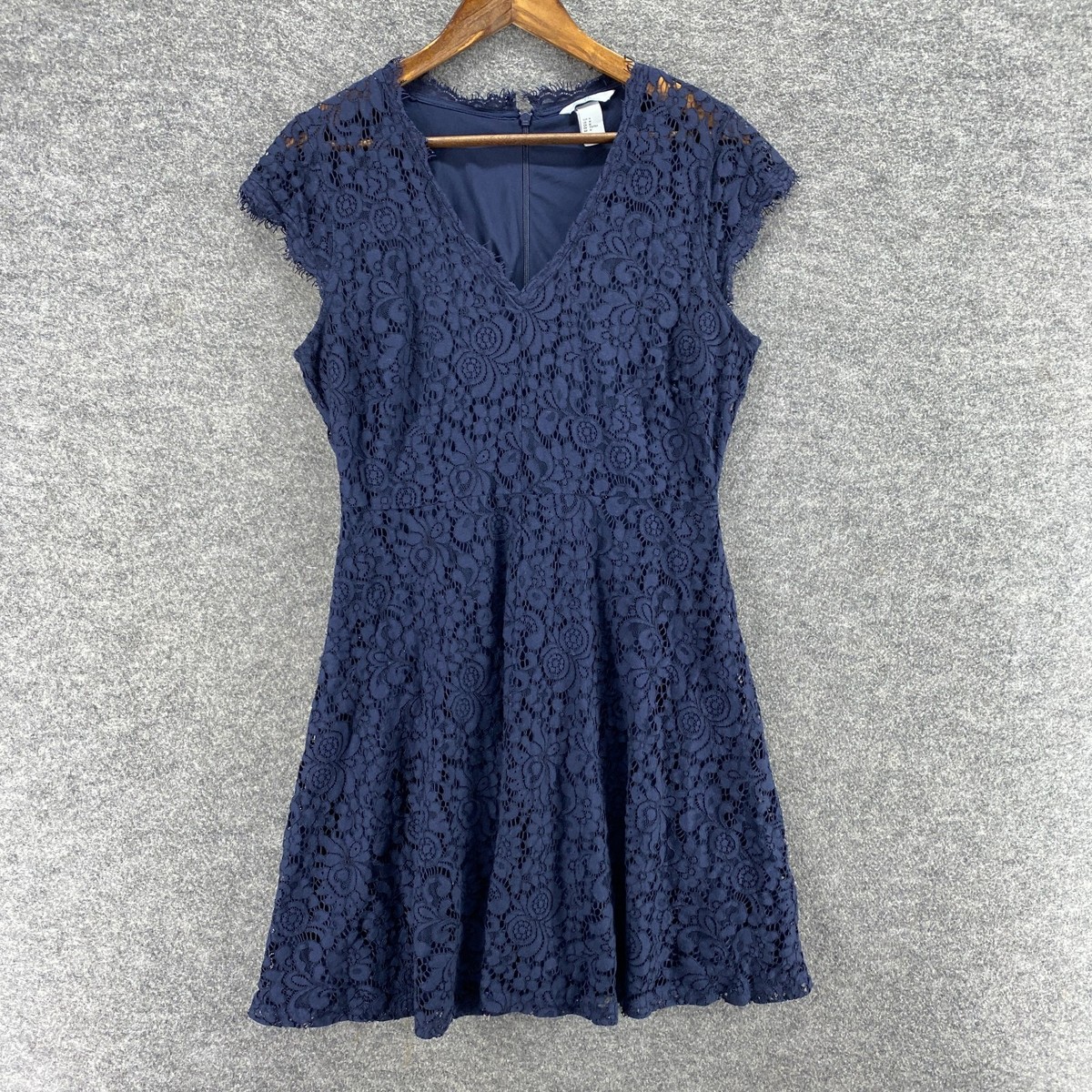 christian dress designer WIJNANTS Size:42R size_3XL+3 based designer Christian Wijnants 18+ or 21+? —
