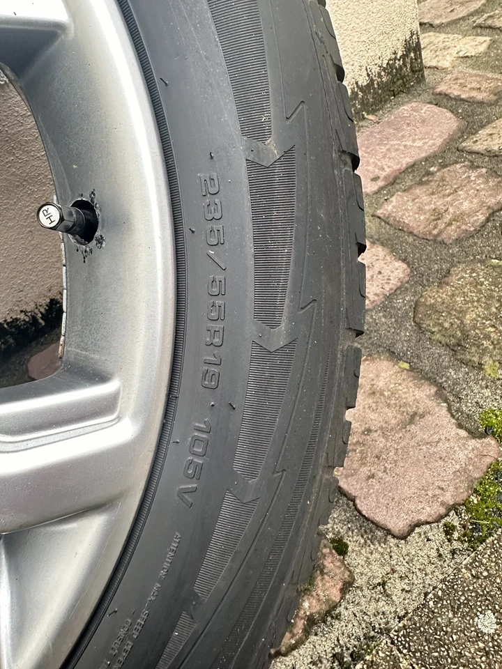 4 winterreifen Goodyear 235 55 19 mit original Alufelgen - Bild 4 von 4