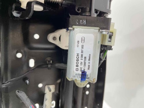 Fits 2017 - 2023 GMC ACADIA SLT Front RH Passenger Lower Seat Track Only! OEM - Picture 11 of 13