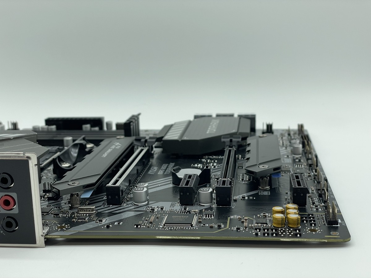 MAG B550 TOMHAK(中古) MSI MAG B550 Tomahawk ATX AM4 AMD Motherboard Used | eBay