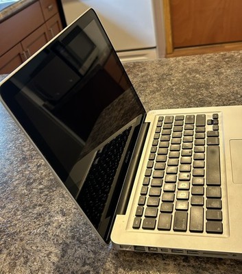 MacBook Pro 13” mid2012（16GB/256GB SSD） Apple MacBook Pro 13” Mid 2012 i7 2.5GHz 16GB RAM 512GB SSD Works