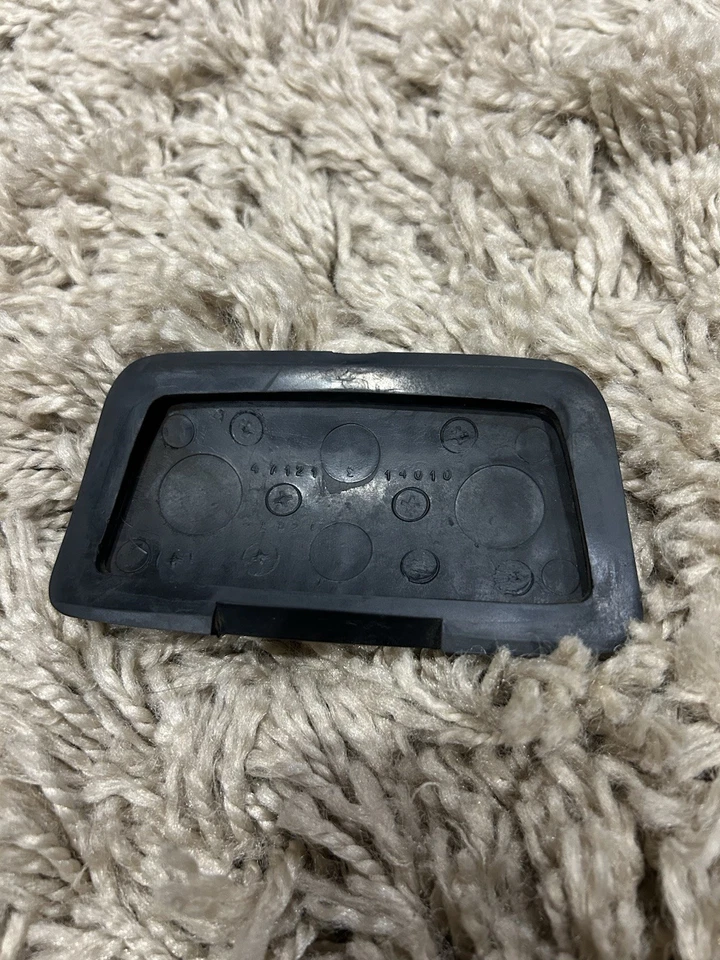 Cubierta de goma para pedal de freno OEM Toyota Landcruiser 1990-1997 Toyota Landcruiser Foto 4 de 4