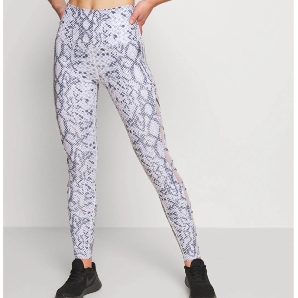 Good American Python Foil Zig Zag High Waisted Le… - image 1