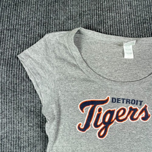 Detroit Tigers T Shirt Womens Large L Gray Short Sleeve MLB Baseball Soft Casual - Picture 6 of 14