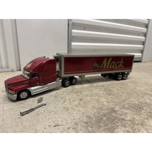 Franklin Mint 1993 Mack Semi Truck & Trailer 1/32 Scale DieCast Read Description - Picture 16 of 16