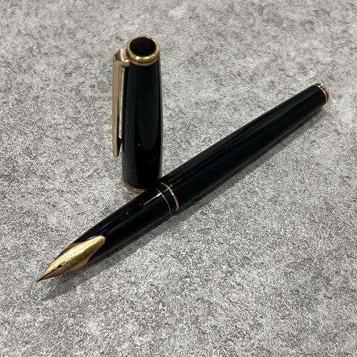 PILOT H276 18K Gold Nib Fountain Pen Vintage Japanese Made Collectible