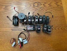 Vtg. Traaxas, hitec, Servo Lot And Other Misc Items Untested