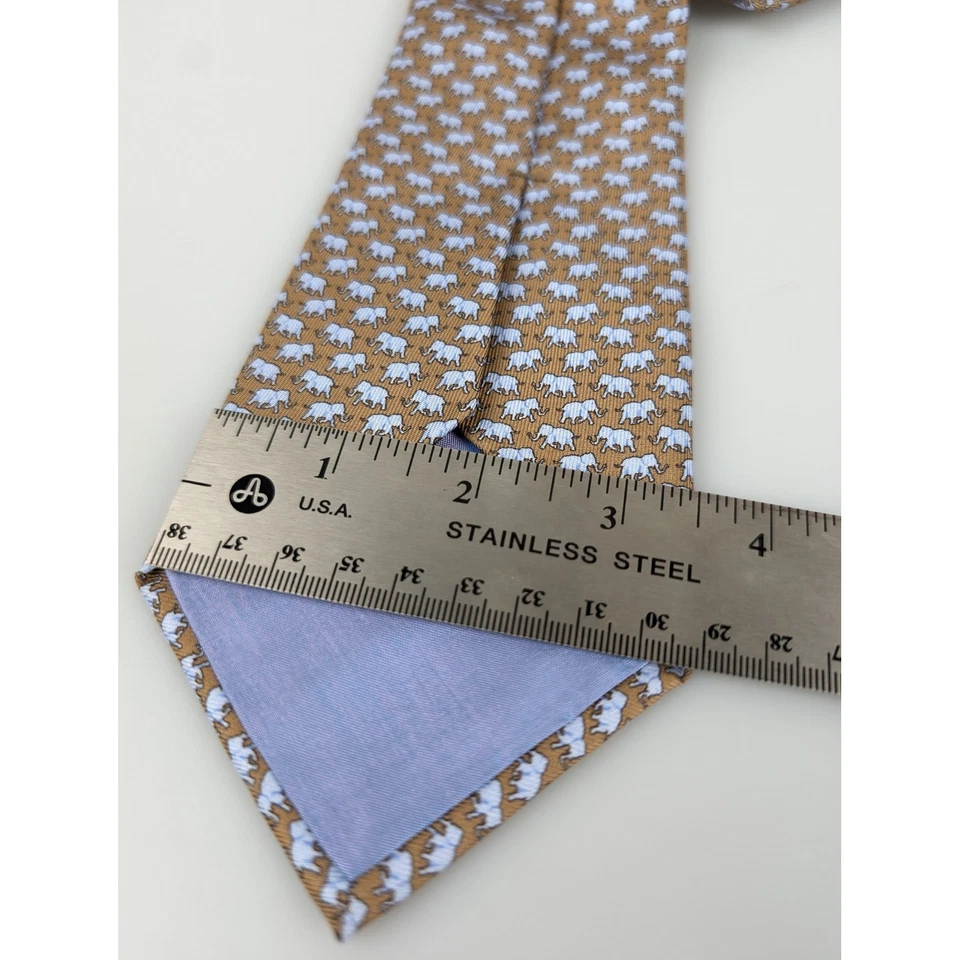Corbata de seda para hombre Jim Thompson estampado de elefante tostado elegante clásica Foto 4 de 4