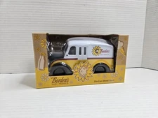 Vintage Ertl Collectibles Bordens Dairy Milk Truck Die-Cast Bank Elsie The Cow