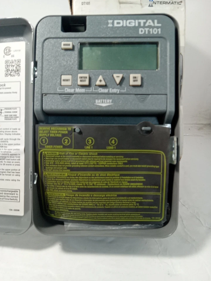 Intermatic 24-hour digital time  120 Volts Metal Switch box Digital control New - Image 2 of 4