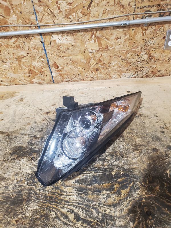 2009-2012 Nissan Gt-r R35 Passenger Side Headlight OEM Assembly  