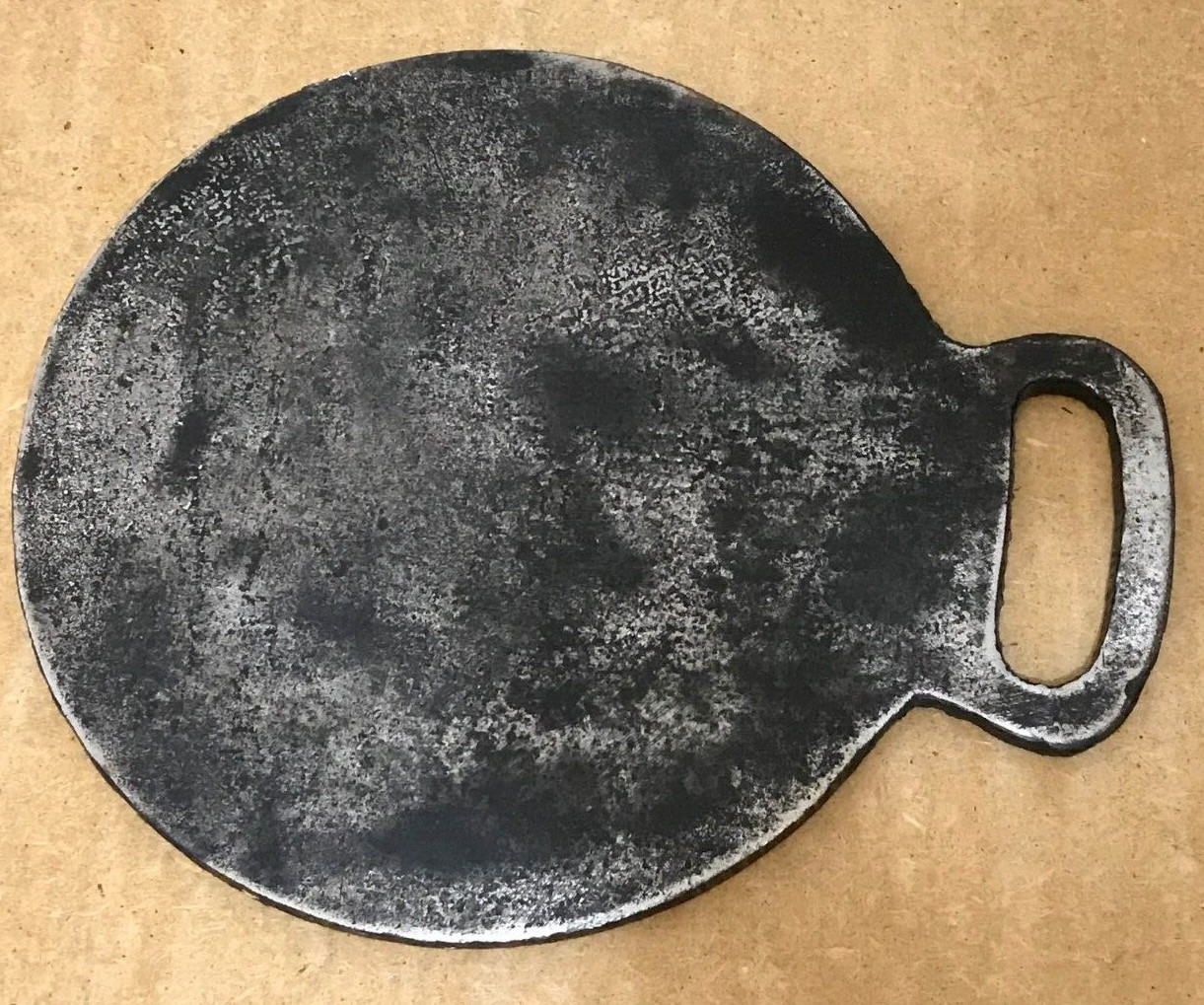 12 INCH 38 x 31cm 7.35KG CAST IRON BAKESTONE WELSH CAKE HOT...