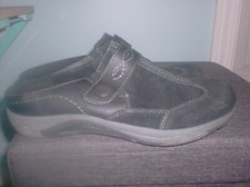 Earth Spirit Suede Mules Women's 9 Black Slip On Gelron Cushion Comfort NEW